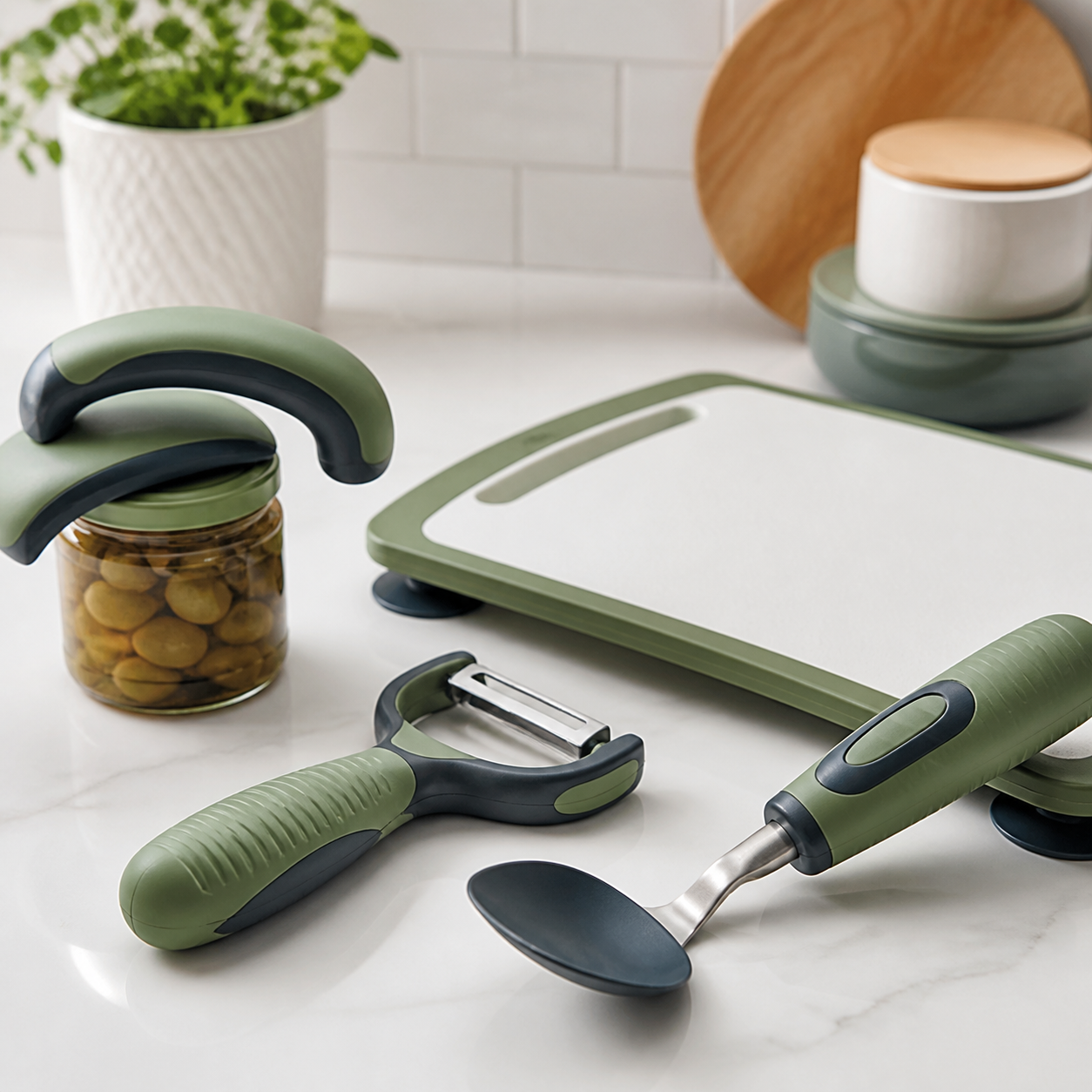 Easy-grip kitchen helpers